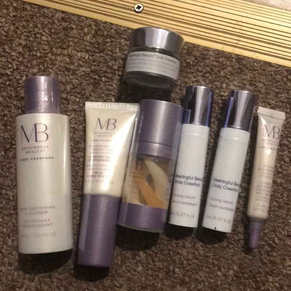 Meaningful beauty Cindy Crawford creams .